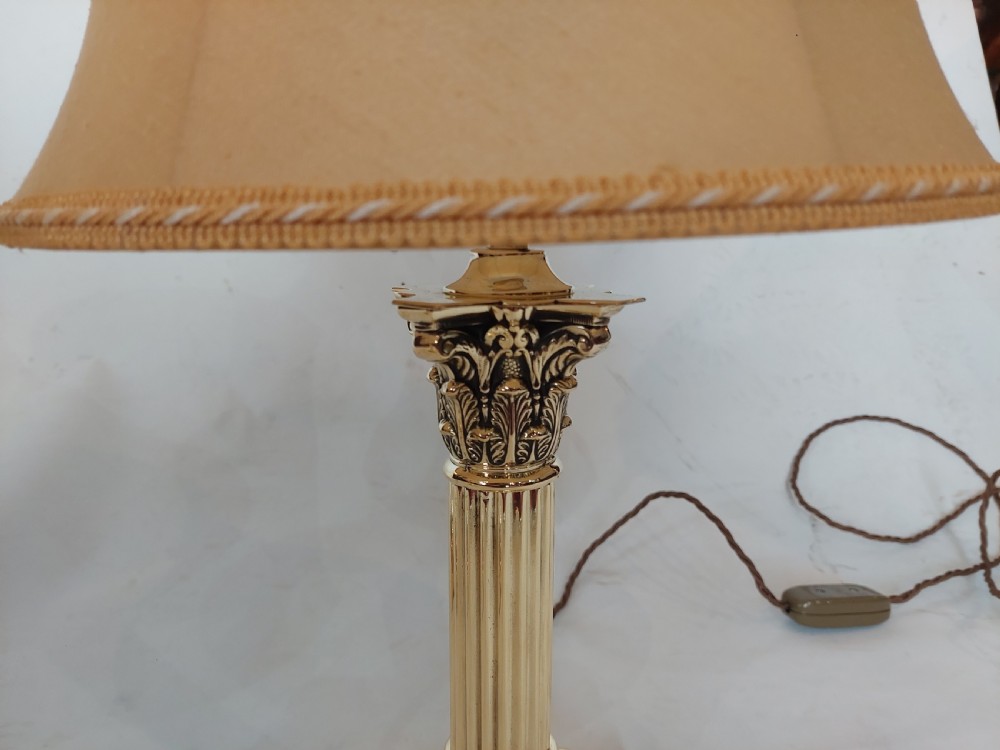 Victorian Table Oil Lamp on Brass Corinthian Column View III