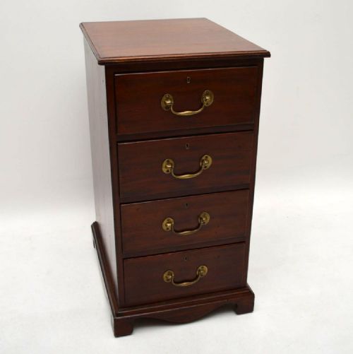 Antique Mahogany Chest of Drawers