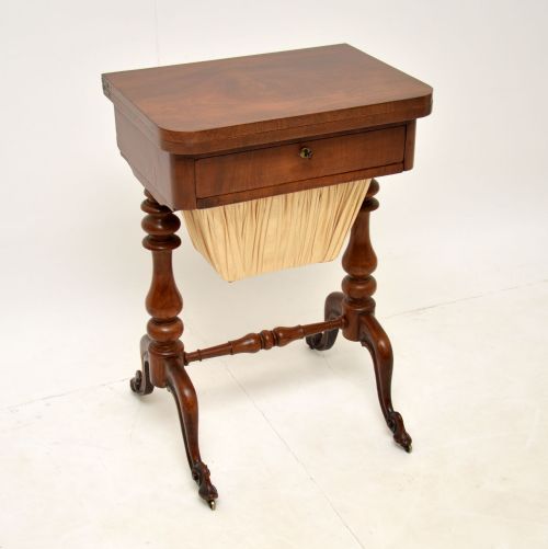 Antique Victorian Walnut Games / Chess Table