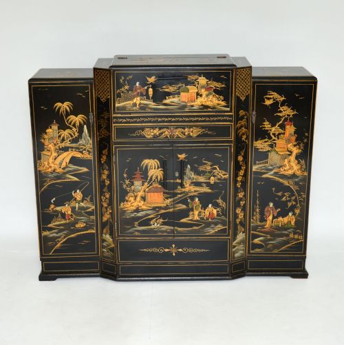 Art Deco Lacquered Chinoiserie Drinks Cabinet / Sideboard
