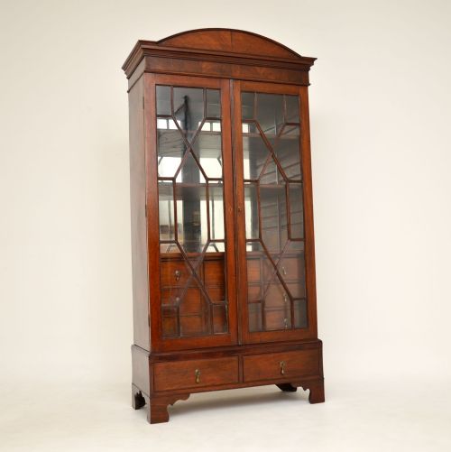 Antique Georgian Mahogany Bookcase / Drinks Cabinet
