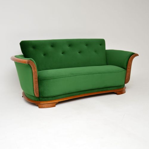 Art Deco Sofa in Solid Oak and Green Velvet
