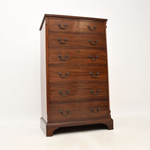 Antique Mahogany Chest of Drawers
