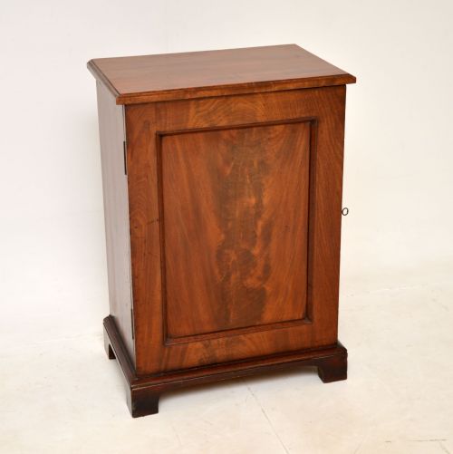 ANTIQUE GEORGE III PERIOD MAHOGANY SIDE CABINET