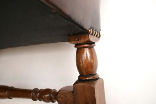 PAIR OF ANTIQUE LEATHER WING BACK ARMCHAIRS - ADDITIONAL PHOTO 1