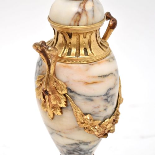 ANTIQUE FRENCH MARBLE AND GILT BRONZE TABLE LAMP - ADDITIONAL PHOTO 6