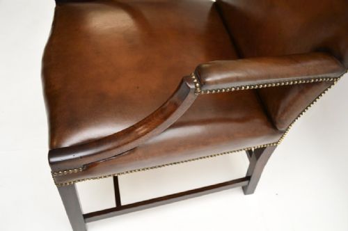 ANTIQUE GEORGIAN LEATHER AND MAHOGANY GAINSBOROUGH ARMCHAIR - ADDITIONAL PHOTO 5