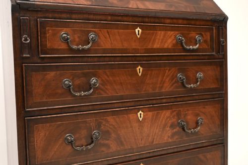 ANTIQUE GEORGIAN PERIOD BUREAU IN MAHOGANY - ADDITIONAL PHOTO 9