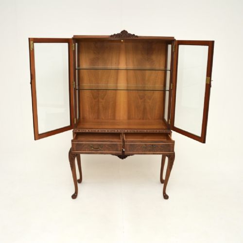 ANTIQUE BURR WALNUT QUEEN ANNE STYLE DISPLAY CABINET - ADDITIONAL PHOTO 2