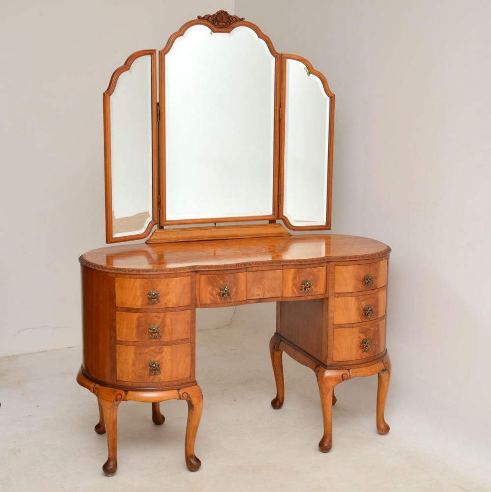 Antique Flame Mahogany Dressing Table