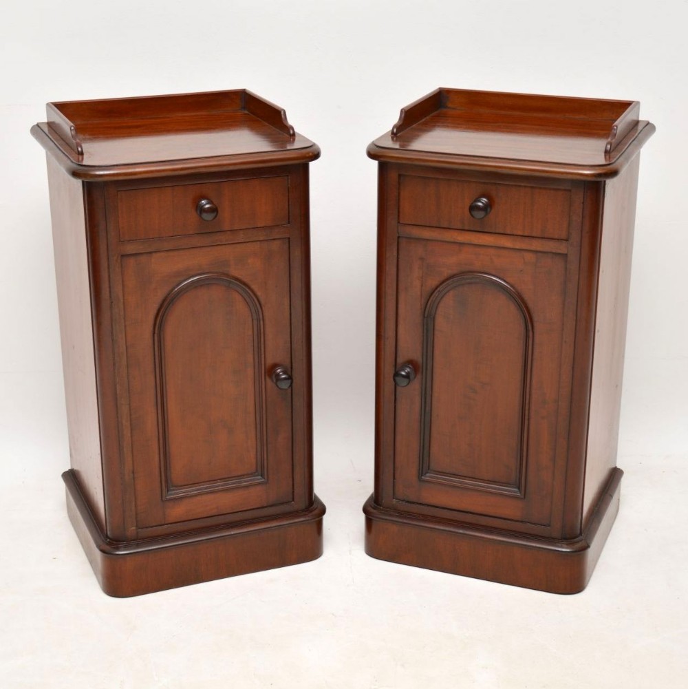 Pair of Antique Victorian Mahogany Bedside Cabinets