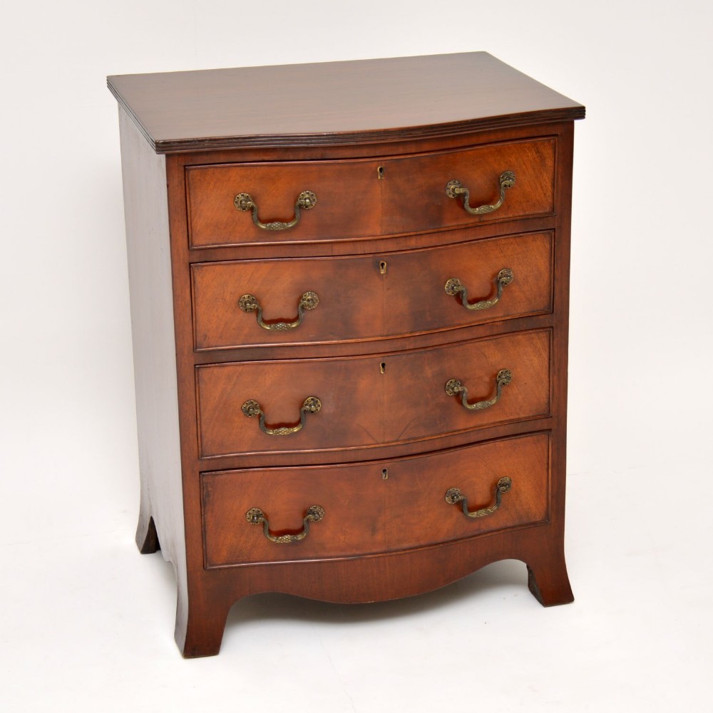 Antique Mahogany Chest of Drawers