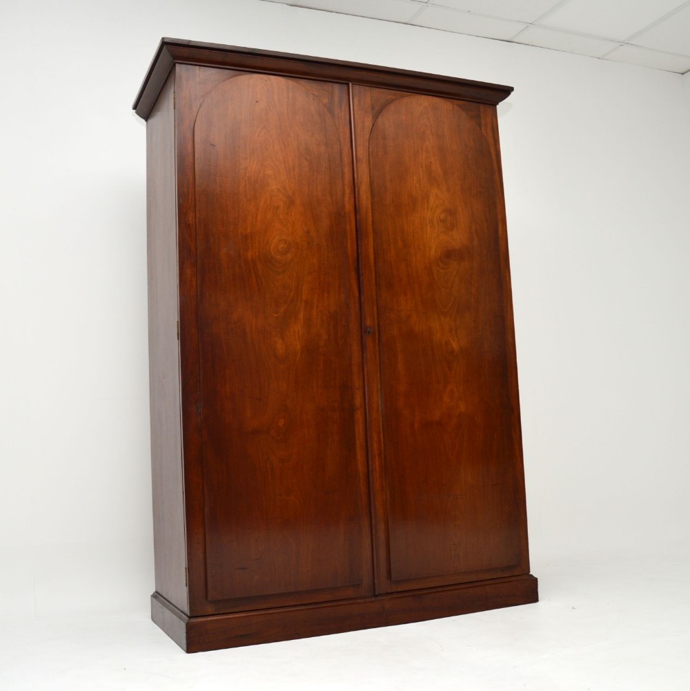 Antique William IV Mahogany Wardrobe
