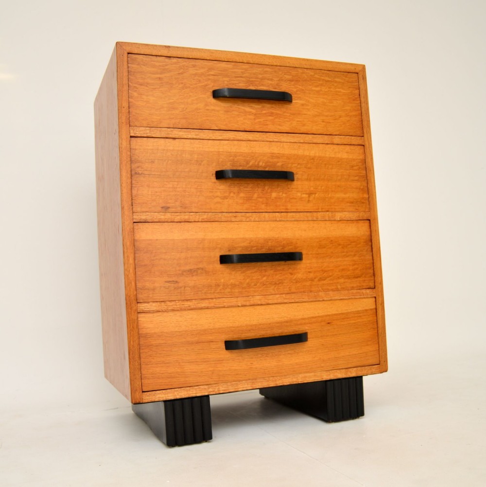 
1930's Art Deco Chest of Drawers in Oak