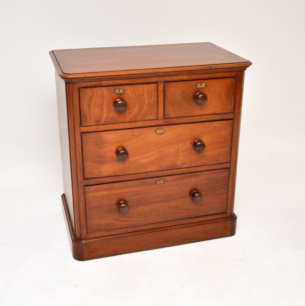 Antique Victorian Mahogany Chest of Drawers
