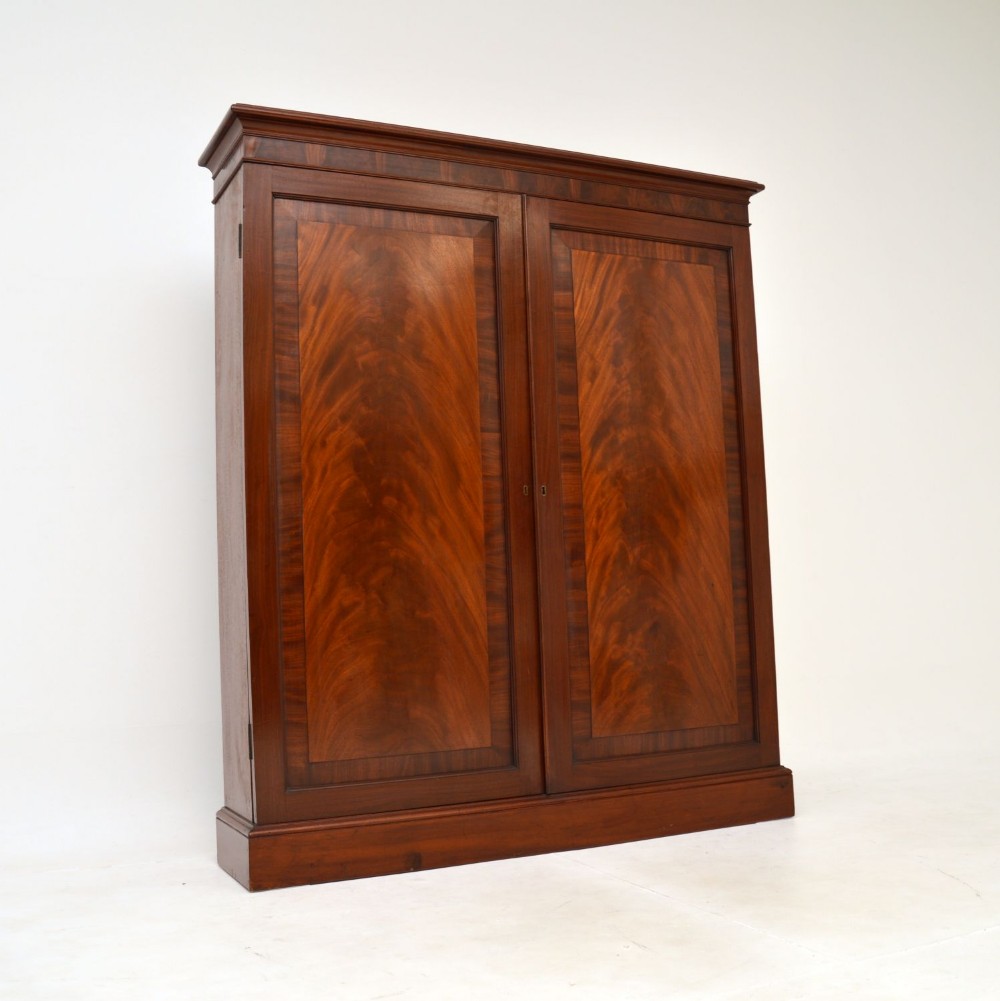 Antique Victorian Mahogany Cabinet
