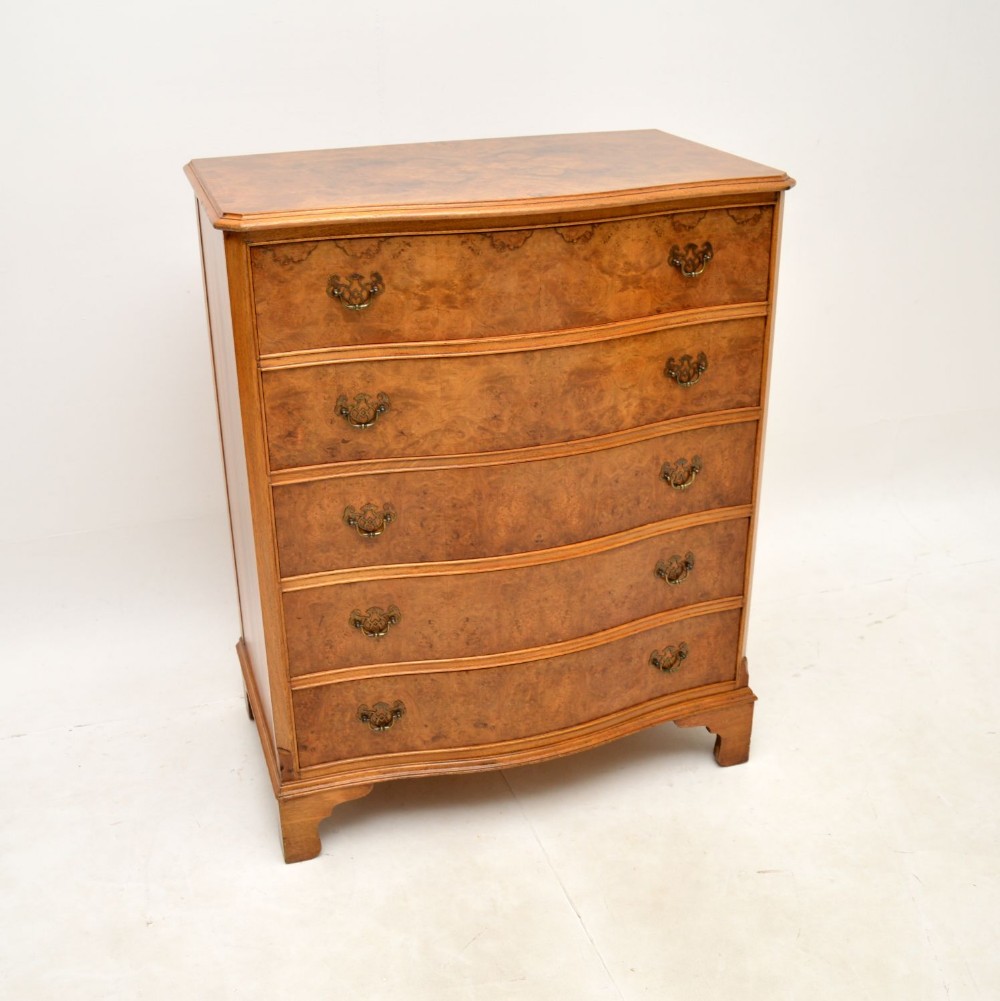 Antique Georgian Style Walnut Chest of Drawers
