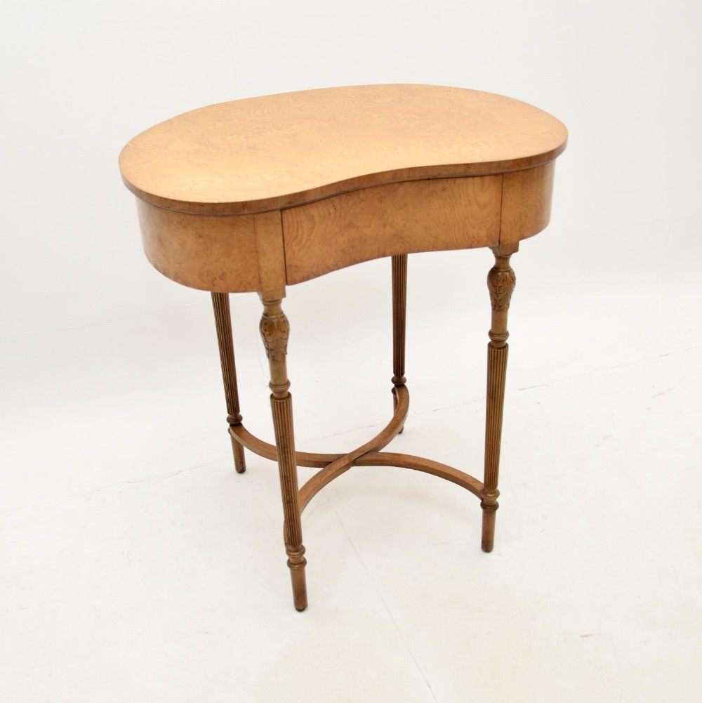 Antique Burr Elm Kidney Shape Side / Writing Table

