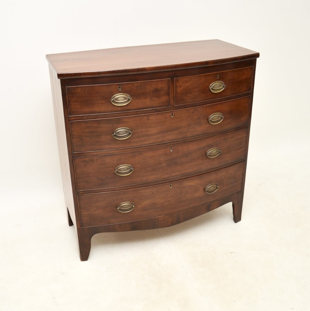 Antique Georgian Mahogany Bow Fronted Chest of Drawers
