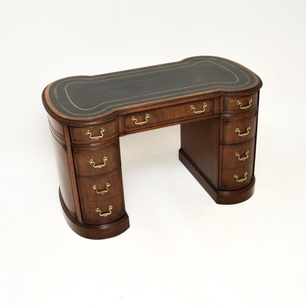 Antique Georgian Style Mahogany Pedestal Desk
