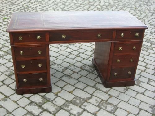 Antique Victorian Mahogany Pedestal Desk