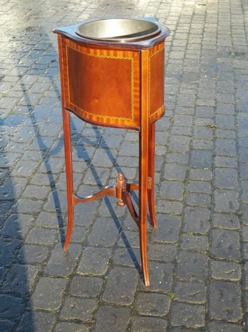 Antique Mahogany Inlaid Planter