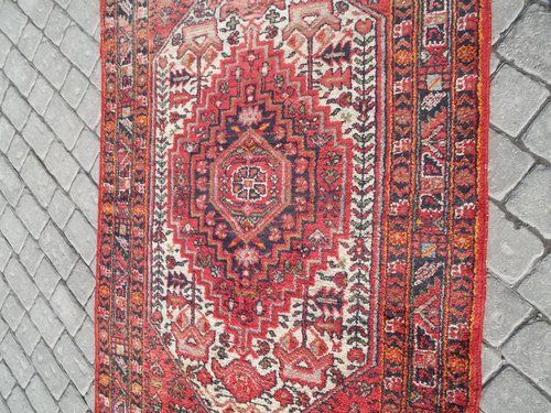 ANTIQUE PERSIAN WOOL RUG