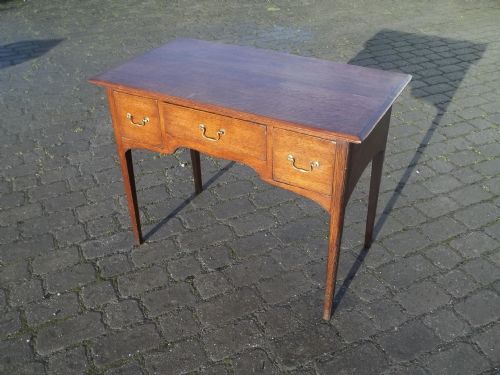 Antique Oak Three Drawer Georgian 18th Century Lowboy Hall Side Lamp Dressing Table