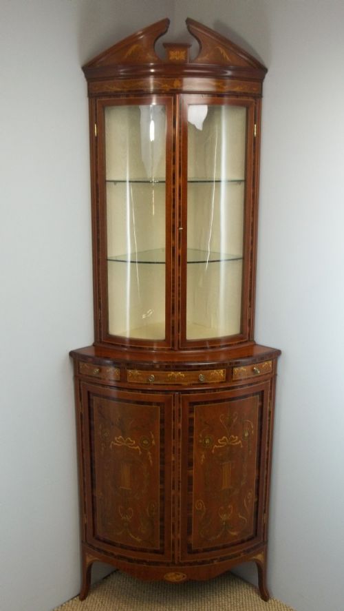 A Superior Mahogany Inlaid Bow Front Corner Cabinet. C.1895.