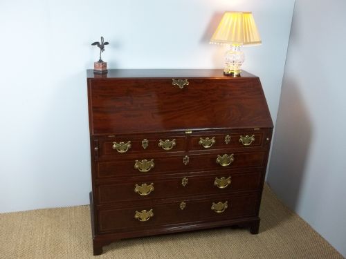 A Georgian 18th Century Mahogany Inlaid Bureau. C.1770.