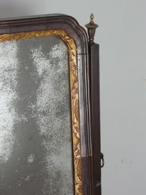 A GEORGE II WALNUT 18TH CENTURY GEORGIAN RED WALNUT OR MAHOGANY DRESSING TABLE TOILET MIRROR C1750 - ADDITIONAL PHOTO 4