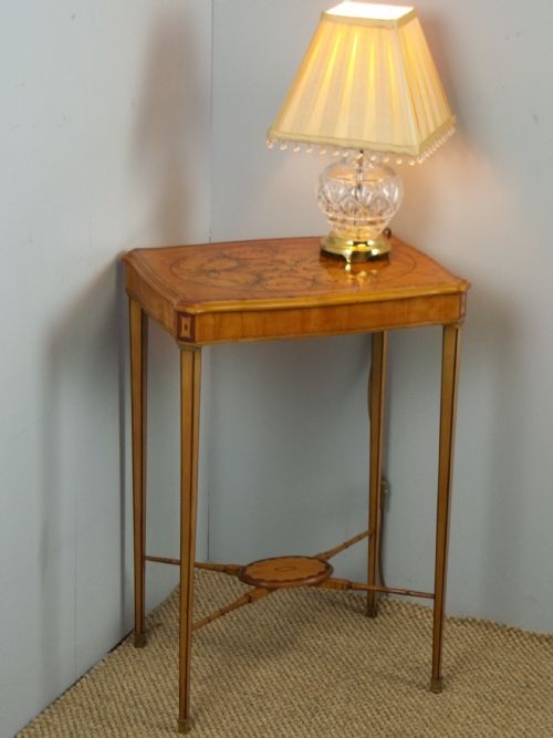 A Superb Small Quality Regency 18th Century Georgian Satinwood Marquetry Inlaid Lamp Side Occasional Table Attributed to Donald Ross. C.1800.