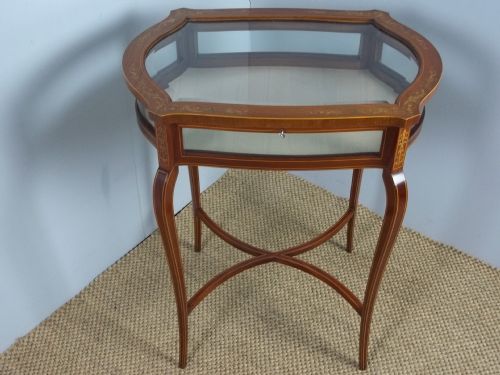 Antique £2295 Edwards and Roberts Edwardian Mahogany Marquetry Inlaid Serpentine Shaped Jewellery Table Vitrine Bijouterie Curio Collectors Display Cabinet. C.1900.
