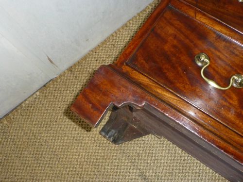 18TH CENTURY GEORGIAN MAHOGANY SMALL 30 BACHELORS CHEST OF DRAWERS - ADDITIONAL PHOTO 11