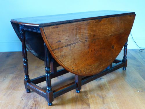Fabulous Large 18th Century Welsh Oak Gateleg Oval Drop Leaf Dining Table