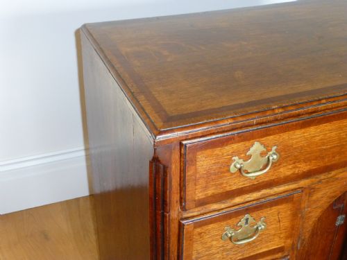 FABULOUS QUALITY GEORGIAN CHIPPENDALE PERIOD OAK AND WALNUT SMALL KNEEHOLE PEDESTAL WRITING DESK - ADDITIONAL PHOTO 2