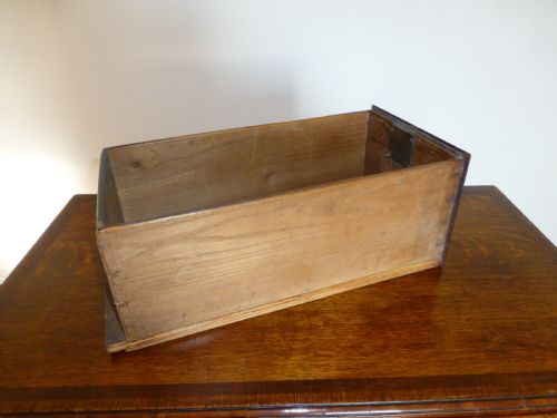 FABULOUS QUALITY GEORGIAN CHIPPENDALE PERIOD OAK AND WALNUT SMALL KNEEHOLE PEDESTAL WRITING DESK - ADDITIONAL PHOTO 6