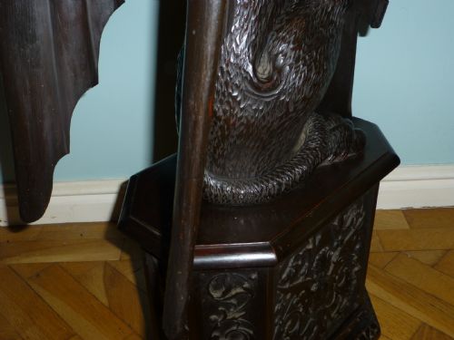 RARE ANTIQUE CARVED BLACK FOREST TYPE WINGED GRIFFIN TORCHERE JARDINIERE STAND - ADDITIONAL PHOTO 6