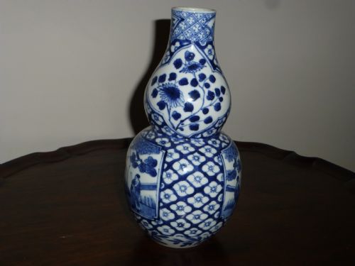 CHINESE BLUE AND WHITE DOUBLE GOURD VASE - ADDITIONAL PHOTO 2