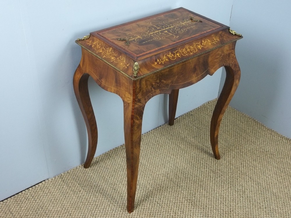 Antique Victorian 19th century burr walnut marquetry inlaid jardinière planter wine cooler jardiniere cellarette lamp  side jardinier table. C.1860.