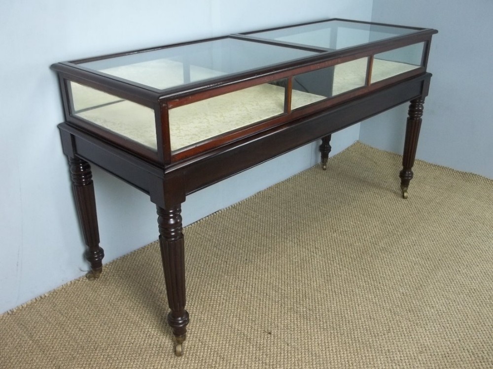 A large Regency Georgian mahogany Gillows design bijouterie display jewellery collectors table cabinet. C.1820