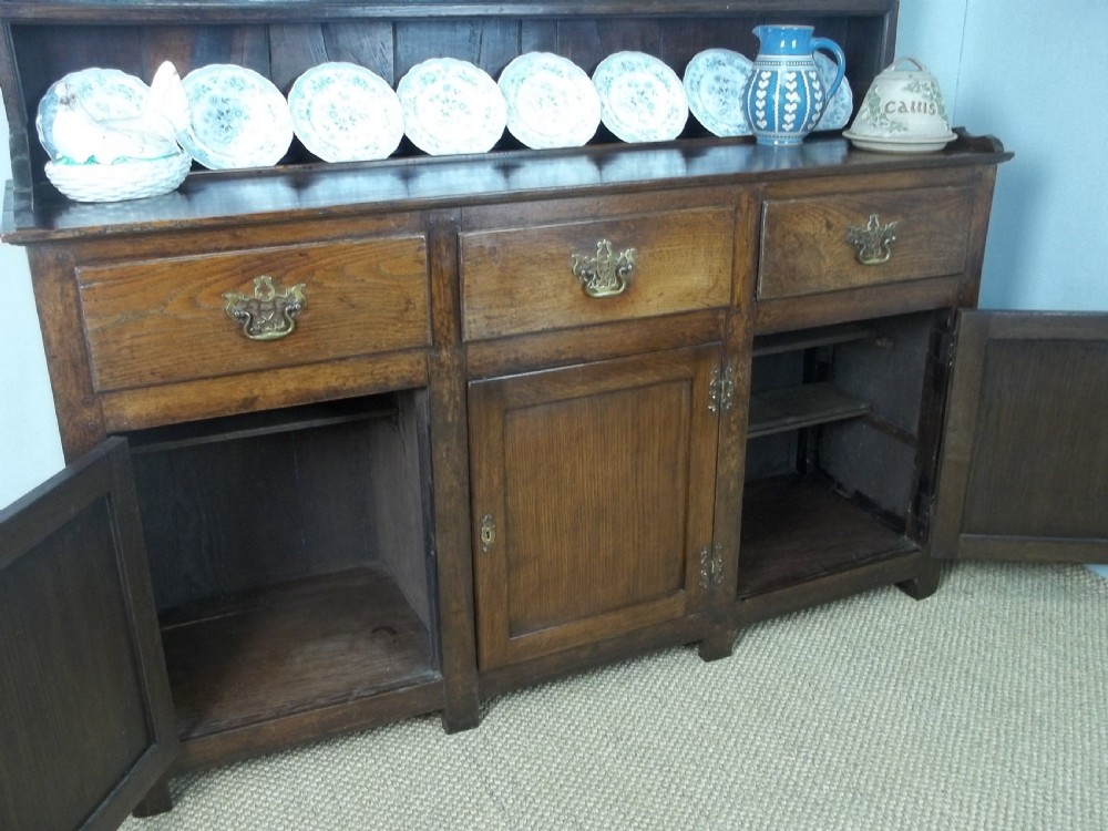 Antique small 18th century Georgian Welsh oak dresser. C1760. View VIII
