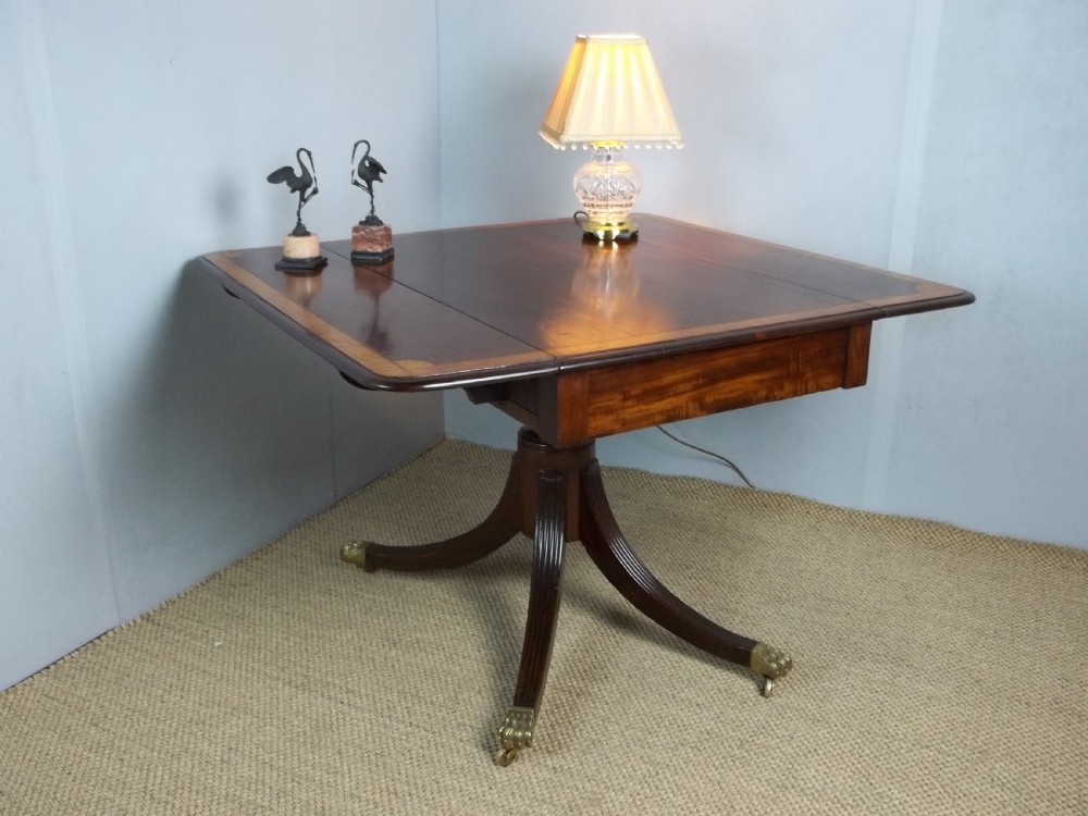 Antique Regency Georgian mahogany and satinwood inlaid Pembroke sofa hall dining lamp side centre table. C.1810.