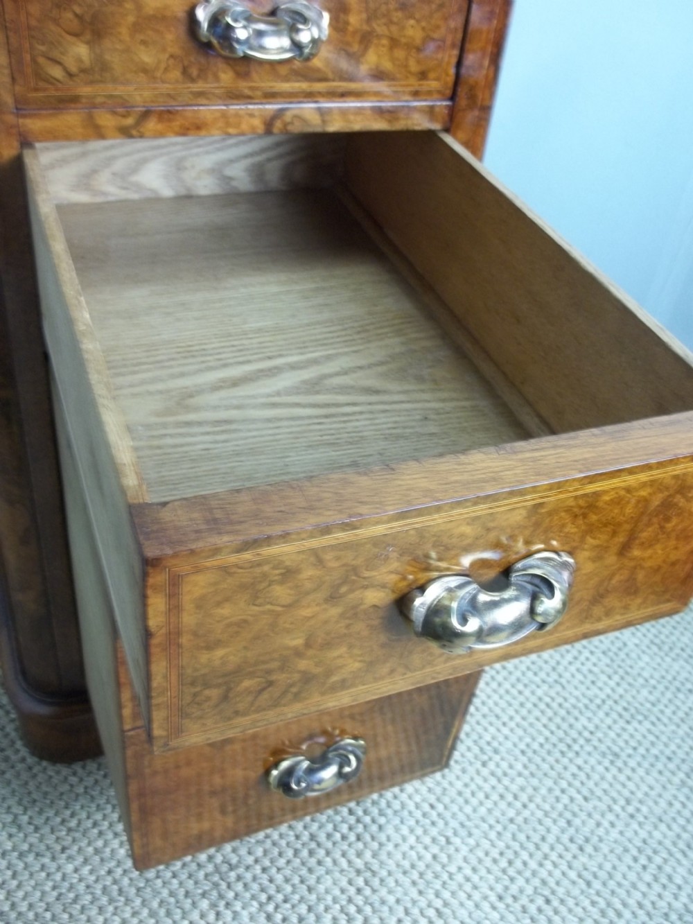 A pair of 19th century burr walnut and inlaid bedside cabinet chests or chest of drawers. C.1870 View V