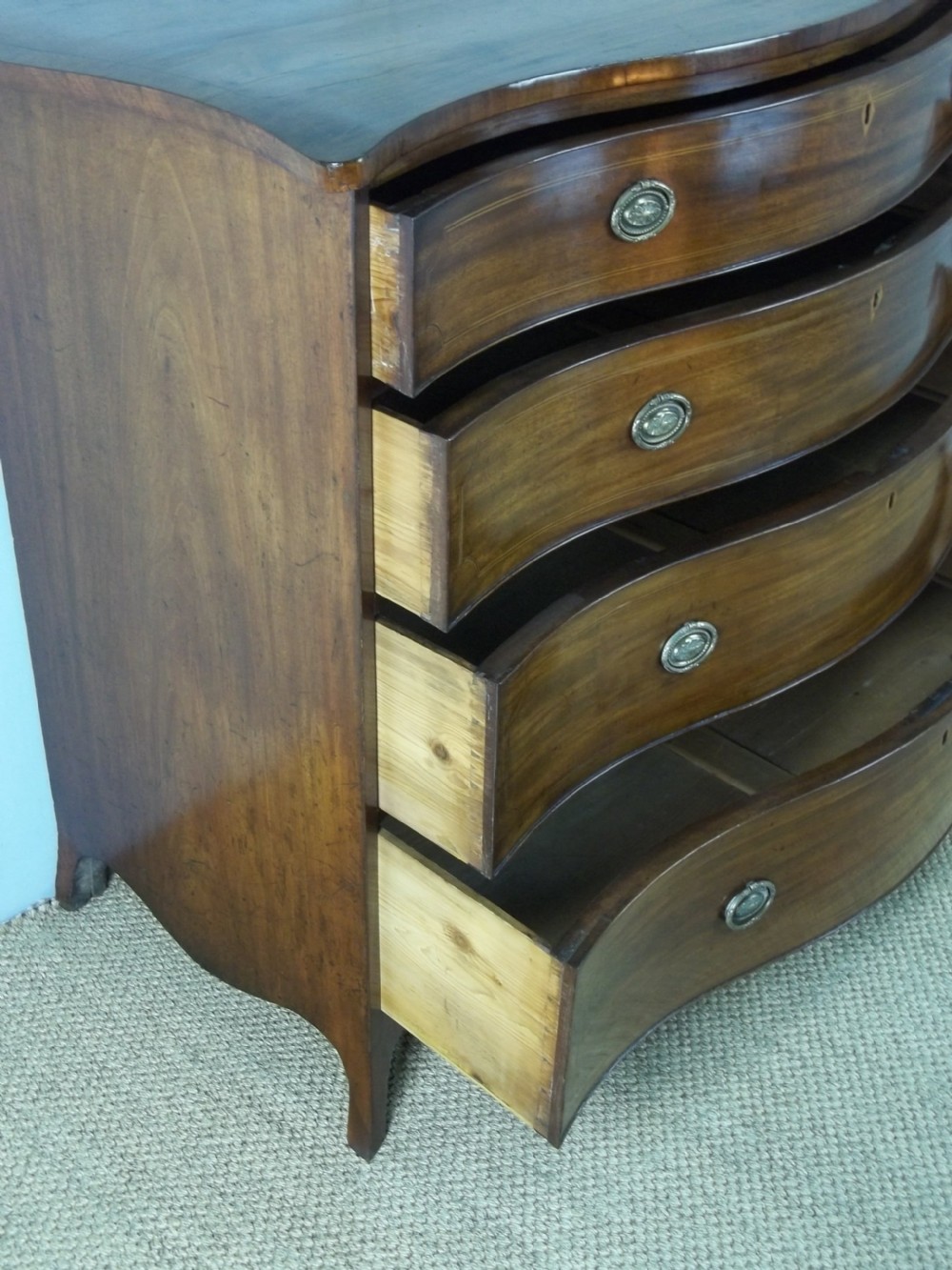 Antique 18th century George III Georgian mahogany inlaid serpentine shaped Hepplewhite  chest of drawers commode. C.1790  View VII
