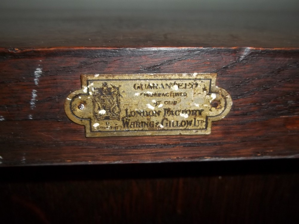 Solid oak bookshelf stamped Waring and Gillows late 19th/early 20th open set of adjustable bookshelves bookcase.C.1900 View VIII