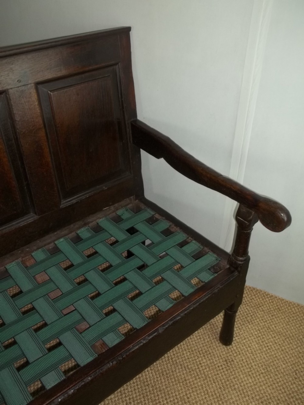Early 18th century Welsh oak settle hall bench. View II