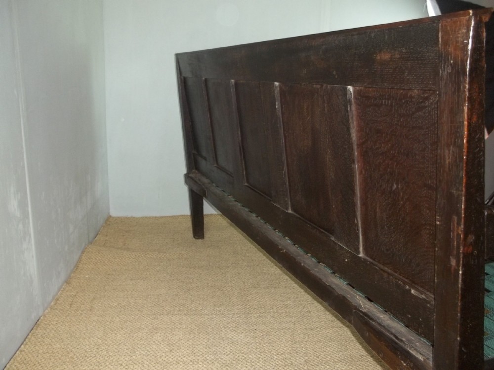 Early 18th century Welsh oak settle hall bench. View V