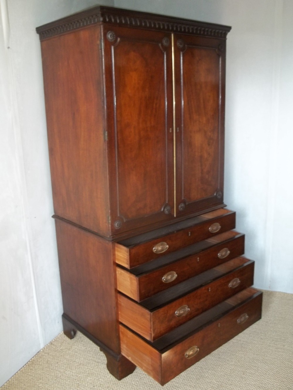 18th century Georgian small Channel Islands mahogany clothes linen press cupboard wardrobe. C1770. View IV