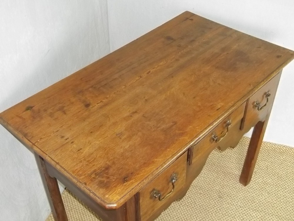 18th century Georgian oak lowboy dressing hall side lamp table View IV